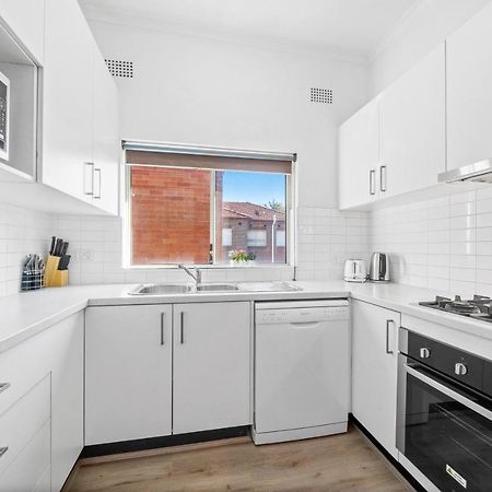 Burwood Newly Renovated 2 Bedroom Apartment Σίδνεϊ Εξωτερικό φωτογραφία