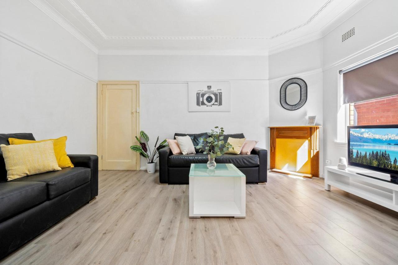 Burwood Newly Renovated 2 Bedroom Apartment Σίδνεϊ Εξωτερικό φωτογραφία